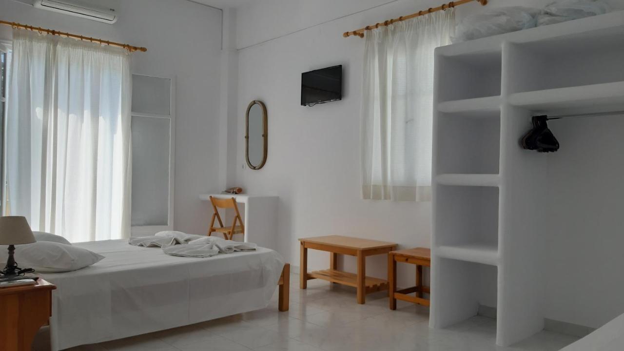 Bizas Rooms & Studios Parikia  Ngoại thất bức ảnh