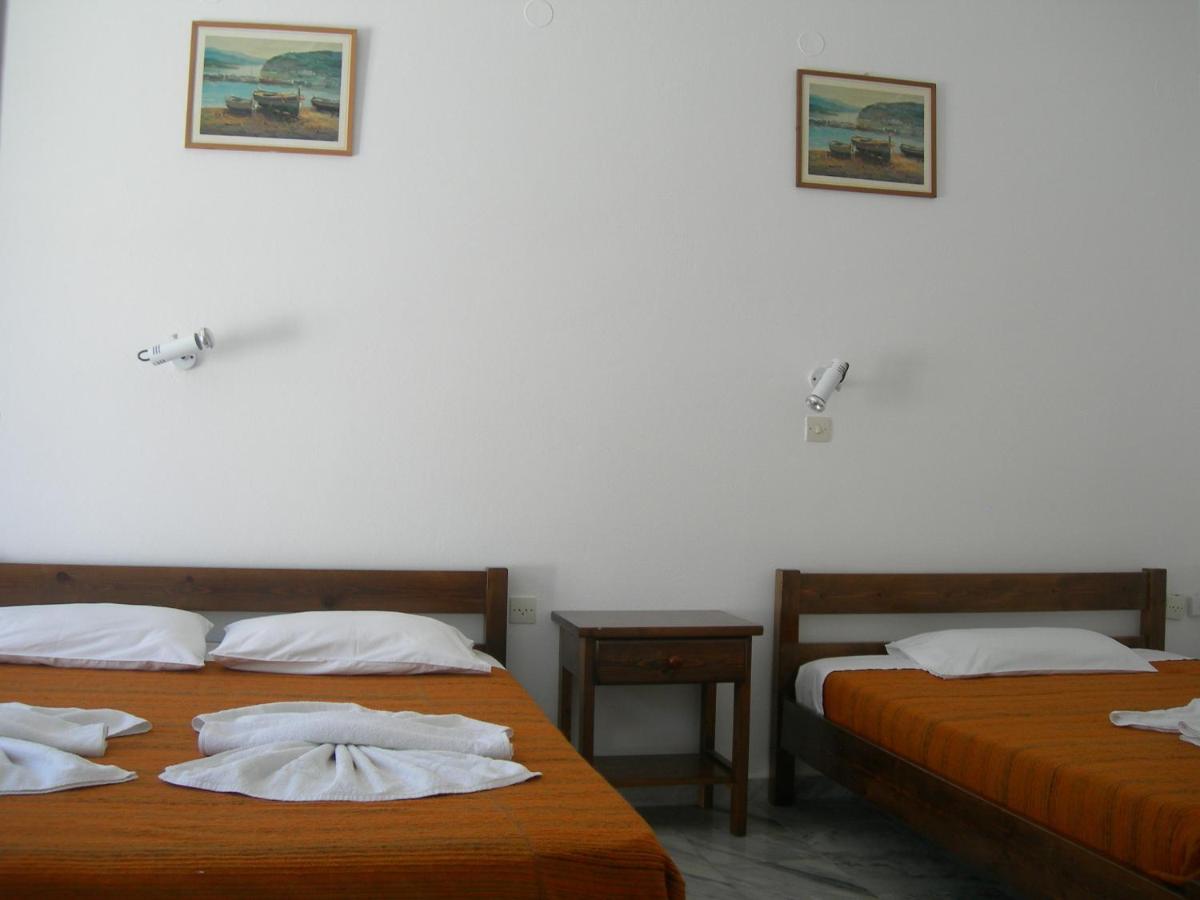 Bizas Rooms & Studios Parikia  Phòng bức ảnh